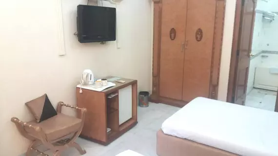 Bajaj Indian Home Stay | Batı Delhi - Ulusal Eyalet Başkenti Delhi - Delhi (ve civarı) - Yeni Delhi - Karol Bagh