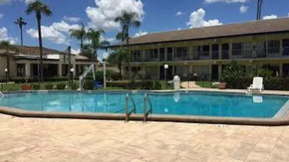 Sun City Center Inn | Florida - Tampa (ve civarı) - Sun City Center