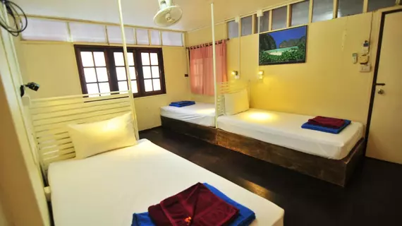 Phi Phi October House | Krabi İli - Ko Phi Phi