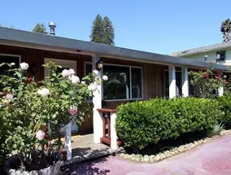 The Woods Resort - A Gay Friendly Resort | Kaliforniya - Sonoma İlçesi - Guerneville