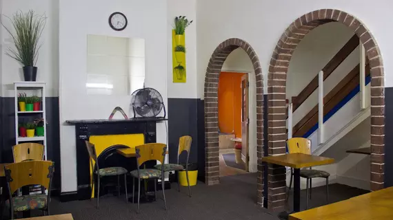 Adelaide Travellers Inn Backpackers Hostel | Güney Avustralya - Adelaide (ve civarı) - Adelaide - Adelaide Merkezi İş Bölgesi