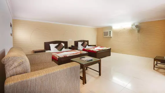 ZUZU Land Mark Inn | Batı Delhi - Ulusal Eyalet Başkenti Delhi - Delhi (ve civarı) - Yeni Delhi - Karol Bagh