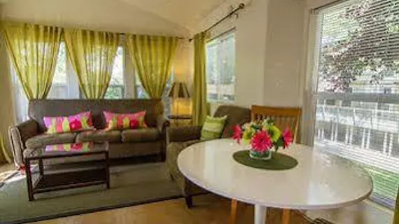 Arden Acres Executive Suites & Cottages | Kaliforniya - Sacramento (ve civarı) - Sacramento