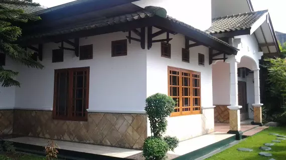 Junjunan Dalam Sharia Guesthouse | West Java - Bandung (ve civarı) - Bandung