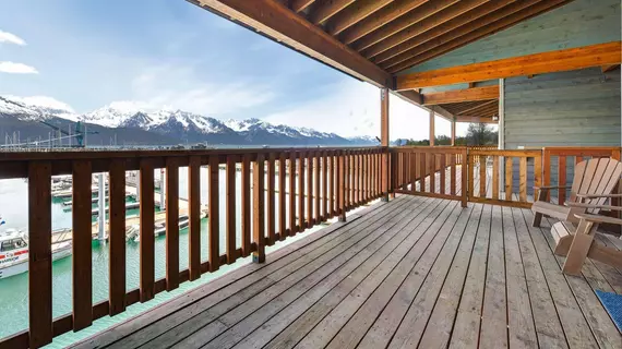 Safari Lodge | Alaska - Seward