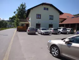 Guesthouse Mesec Zaplana | Logatec - Vrhnika