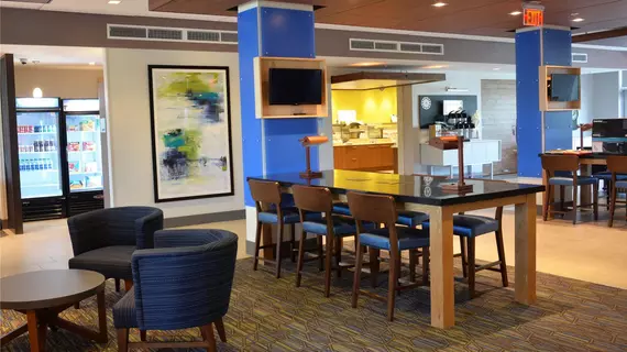 Holiday Inn Express and Suites Jacksonville W I295 and I10 | Florida - Jacksonville (ve civarı) - Jacksonville