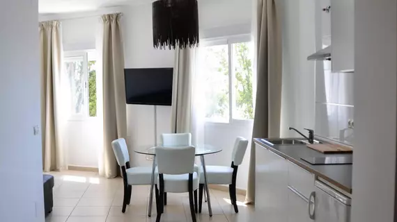 Apartamentos Dos Olivos | Andalucia - Malaga İli - Benalmadena