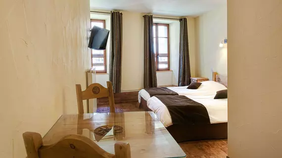 Logis Hotel Du Commerce | Auvergne-Rhone-Alpes - Haute-Savoie (bölge) - Thones