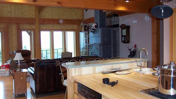 Timber Bay Bed and Breakfast | Alaska - Fritz Creek