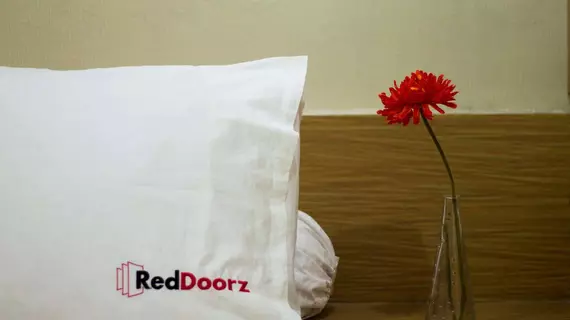 RedDoorz Near Riau Street | West Java - Bandung (ve civarı) - Bandung - Bandung Wetan