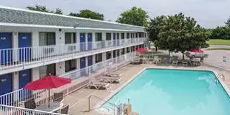 Motel 6 Nashville - Goodlettsville