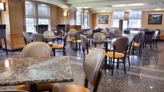 Drury Inn & Suites LaFayette | Louisiana - Lafayette (ve civarı) - Lafayette