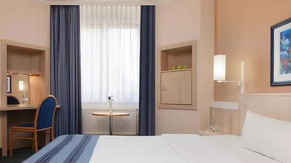 InterCityHotel Magdeburg | Saxony (Saksonya)-Anhalt - Magdeburg