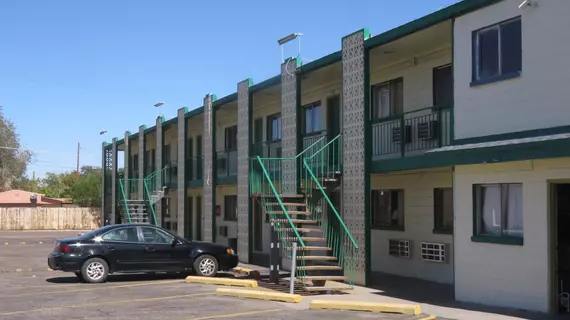 Economy Inn | New Mexico - Socorro