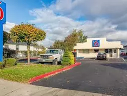 Motel 6 Gresham | Oregon - Portland (ve civarı) - Portland