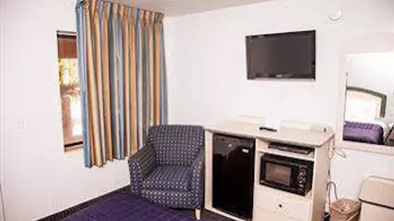 Economy Inn | Florida - Palm Beach - Batı Palm Beach (ve civarı) - West Palm Beach