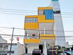 RedDoorz Kupang Baru | Doğu Cava - Surabaya