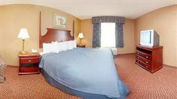 Quality Inn & Suites Meriden | Connecticut - Hartford (ve civarı) - Meriden