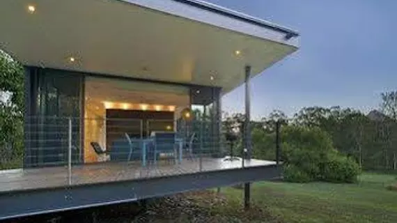 Glass On Glasshouse | Queensland - Glass House Mountains