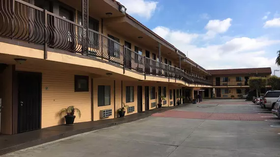 Del Amo Inn | Kaliforniya - Los Angeles County - Torrance