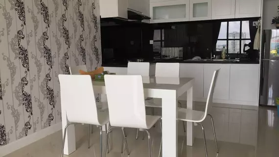 Sunny Tropical Apartment | Binh Duong (vilayet) - Ho Şi Min Şehri (ve civarı) - Ho Chi Minh City - Quận 1 - Bach Dang Nehir Kenarı