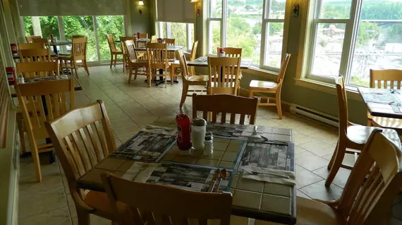 Hill Top Motel & Restaurant | New Brunswick - Edmundston - Grand Falls (ve civarı) - Grand Falls