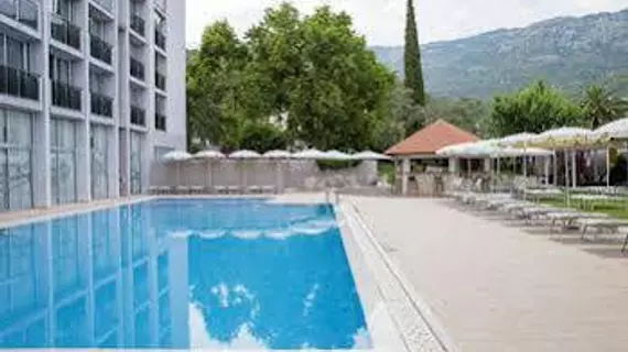 Sentido Tara Hotel | Becici