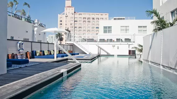 Posh South Beach Hostel | Florida - Miami Beach - Güney Plajı