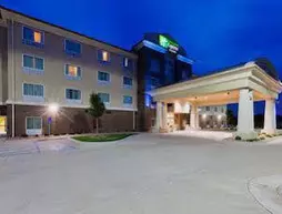 Holiday Inn Express Hotel & Suites Salina | Kansas - Salina (ve civarı) - Salina