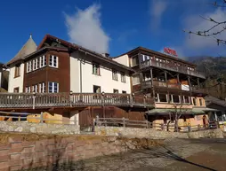 Sonnenhalde Hotel & Restaurant | Maloja District - Graubuenden - Wiesen