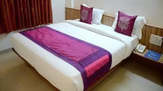 OYO Rooms Sambhaji Nagar Thermax Pimpri | Maharaştra - Pune Bölgesi - Pune