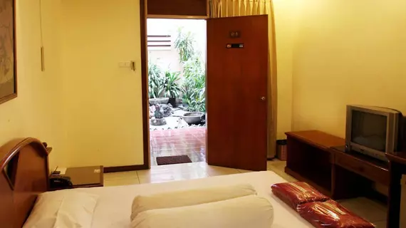 Pondok Asri Family Guest House | Doğu Cava - Surabaya - Gubeng