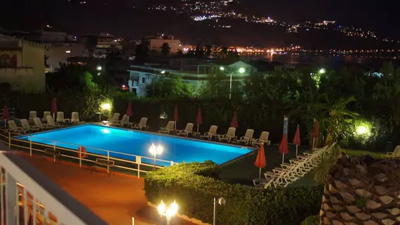 Villa Giardini | Sicilya - Messina (vilayet) - Taormina Sahili - Giardini Naxos