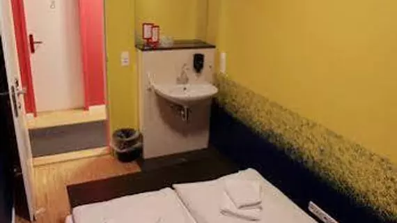 HOLI-Berlin Hotel | Berlin (ve civarı) - Lichtenberg - Rummelsburg