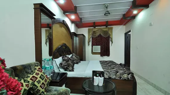 Roma Deluxe | Batı Delhi - Ulusal Eyalet Başkenti Delhi - Delhi (ve civarı) - Yeni Delhi - Paharganj