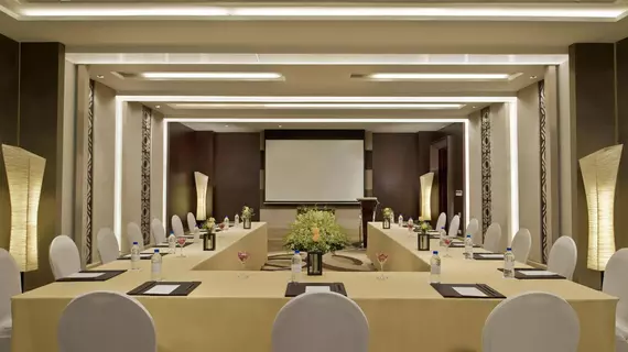 Country Inn & Suites By Carlson, Bengaluru Hebbal | Karnataka - Bengaluru (ve civarı) - Bengaluru