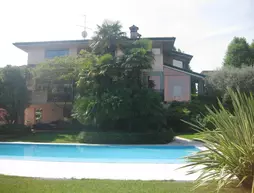 B&B Villa Adriano | Lombardy - Brescia (il) - Desenzano del Garda