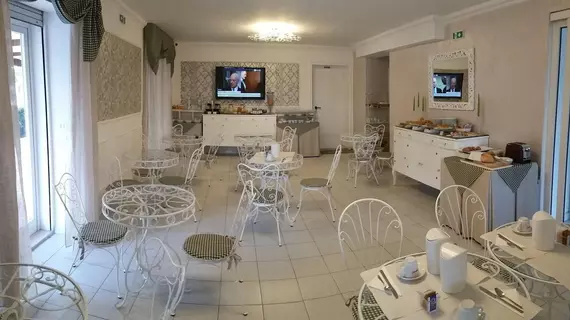 Hotel Rosa Meublé | Marche - Fermo Province - Porto San Giorgio