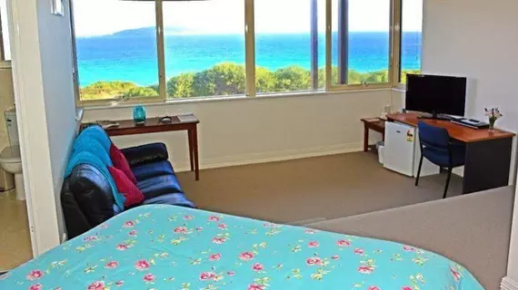 Bay of Islands B&B | Batı Avustralya - West Beach