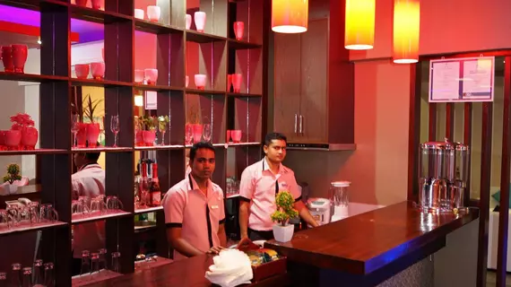 Surfview Hotel Raalhugandu | Maldivler - Kaafu Atoll - Malé