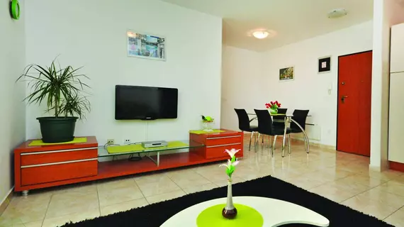 Apartments Beverly | Split-Dalmaçya - Omis