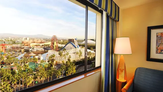 Disney's Paradise Pier Hotel - On Disneyland Resort Property | Kaliforniya - Orange County - Anaheim - Anaheim Resort