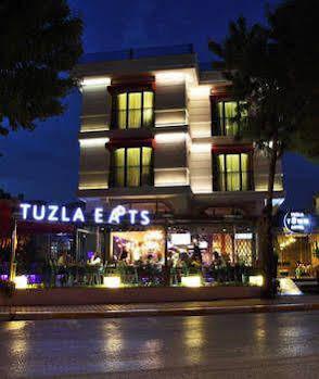 Tuzla Town Hotel