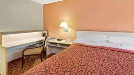 Days Inn Overland Park | Kansas - Kansas City (ve civarı) - Overland Park