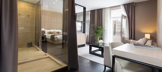 Dominic and Smart Luxury Suites Republic Square | Belgrad - Stari Grad