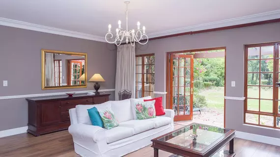 Willowbrook Lodge Guest House | Western Cape (il) - West Coast DC - Drakenstein - Cape Town (ve civarı) - Cape Town - Somerset West