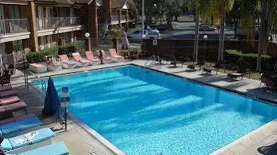 RAMADA TAMPA | Florida - Tampa (ve civarı) - Tampa - Temple Terrace