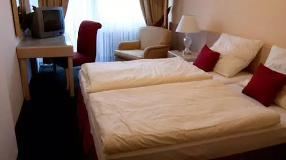 OAZA hotel | Prag - Městská čast Praha 4 (en büyük Prag ilçesi)