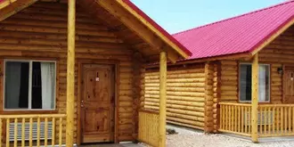 Bryce Canyon Log Cabins